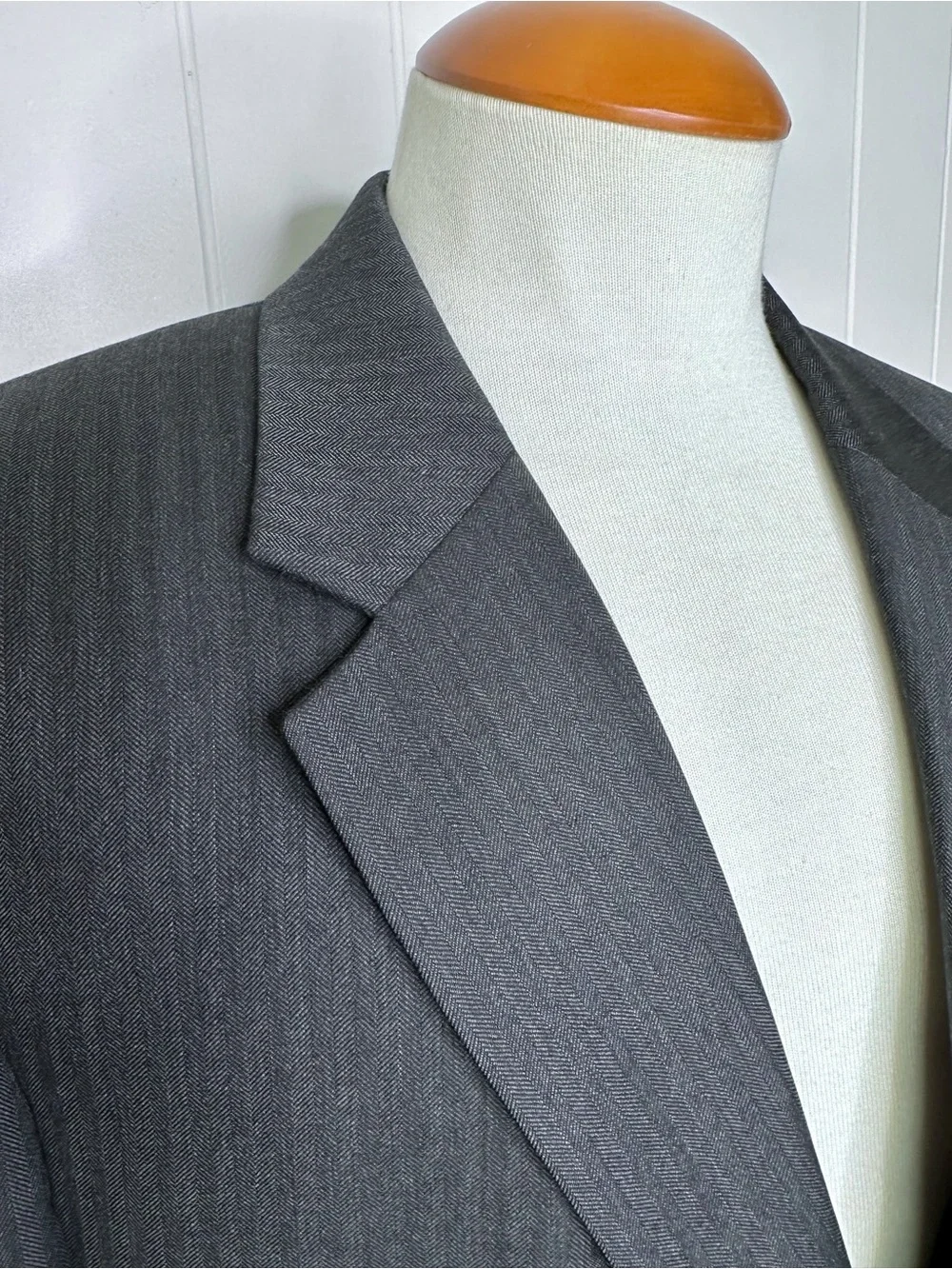 Jos A Bank Charcoal Gray Herringbone SUIT